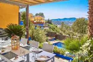 Villa Charma with private pool and Air conditioning close to sitges in peaceful location - Olivella