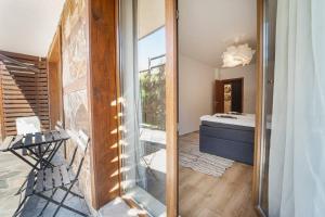 Host2U New Inn 2 BD, Fireplace, Free parking