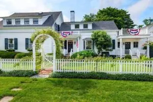 Downtown Edgartown Home - 埃德加敦