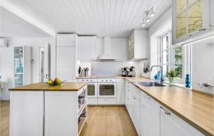 Eight-Bedroom Holiday Home In Norre Nebel