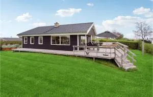 Three-Bedroom Holiday Home In Hejls - Hejlsminde