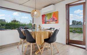 Three-Bedroom Holiday Home In Hejls