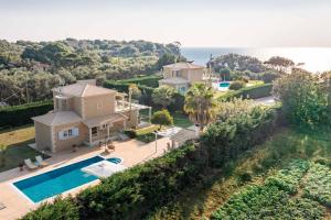 Villa Erato with private swimming pool