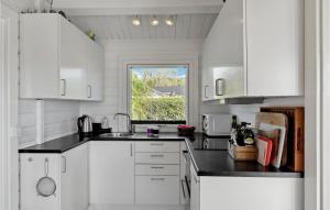 Stunning Home In Juelsminde With Wifi