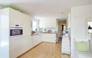 Lovely Home In Juelsminde With Kitchen