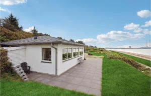 Stunning Home In Esbjerg V With Kitchen