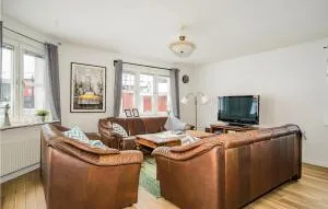 Beautiful Apartment In Sysslebäck - Långav