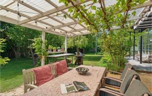 Lovely Home In Vejby With Wifi