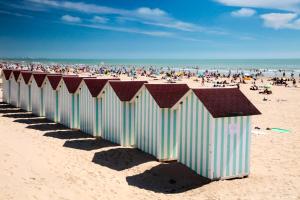 Studio 15, proche rue piétonne et plage