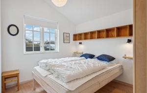 Beautiful Home In Hvide Sande With Wifi