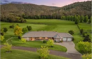 Aircabin - Wyong Creek - Comfy Rural Retreat House - Mangrove Mountain