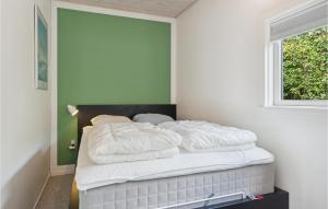 4 Bedroom Lovely Home In Sjællands Odde