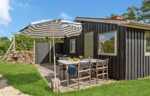 Nice Home In Hadsund With Kitchen