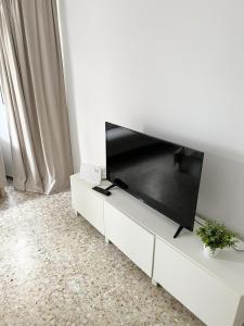 Lovely 2 Bedroom with Balcony