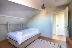 Charming 2BR Panoramic Views Penthouse in Maltepe