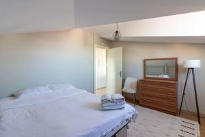 Charming 2BR Panoramic Views Penthouse in Maltepe