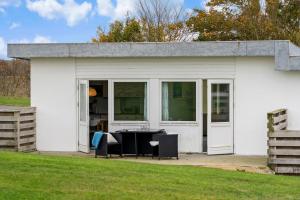Cozy Brenderup Apartment on the beach