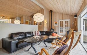 Beautiful Home In Oksbøl With Sauna
