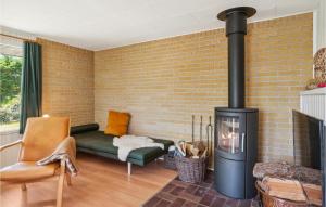 3 Bedroom Nice Home In Knebel