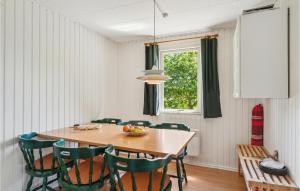 3 Bedroom Nice Home In Knebel