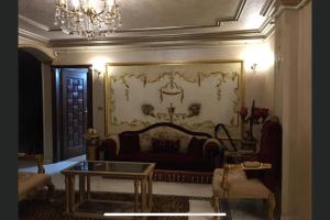 Royal Pyramids Palace Residence