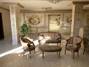 Royal Pyramids Palace Residence