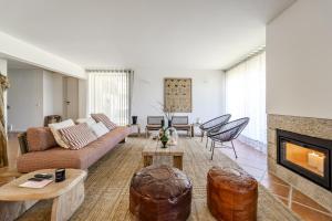 Ge House by House and People