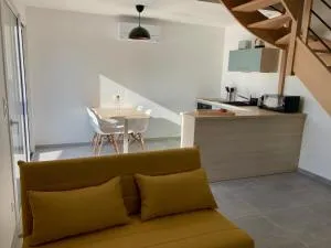 Le gîte de la fontaine - le corbeau - Ménétru-le-Vignoble