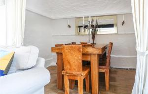 2 Bedroom Awesome Home In Svaneke