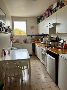 Sejours chez l'habitant Chambre calme et lumineuse en plein coeur de Paris : photos des chambres