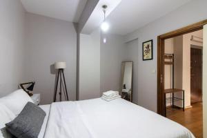 Cozy Modern 1BR w Patio New Building in Maltepe