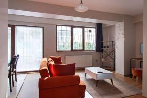 Cozy Modern 1BR w Patio New Building in Maltepe