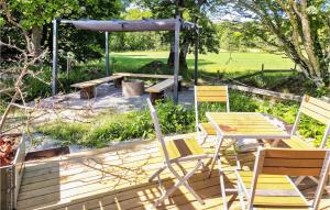 Stunning Apartment In Vedum With Wifi