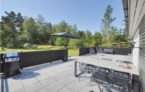 Amazing Home In Højby With Wifi