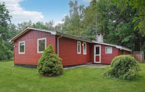 Gorgeous Home In Hadsund With Kitchen