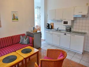 Villa Waldstrasse 10