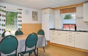 3 Bedroom Cozy Home In Kristinehamn