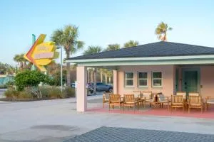 Haley's Court Boutique Motel - Vilano Beach