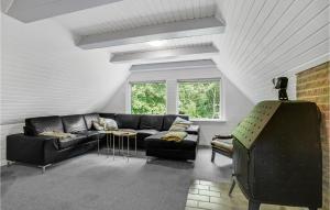 Cozy Home In Øster Assels With Sauna