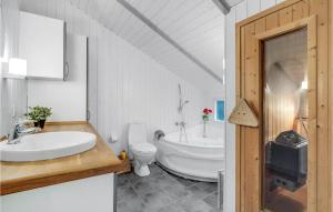 Gorgeous Home In Væggerløse With Sauna