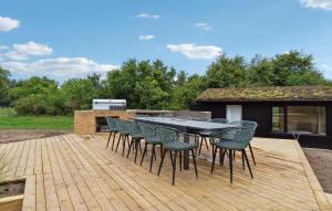 Amazing Home In Hadsund With Kitchen