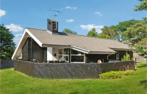 Stunning Home In Ebeltoft With Kitchen