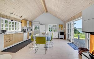 Three-Bedroom Holiday Home In Knebel