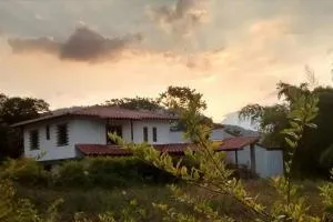 Casa de Campo en Jardín Alojamiento Familiar - Anserma