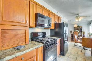 3 Mi to Diamond Ballroom: Home w Fenced Yard!