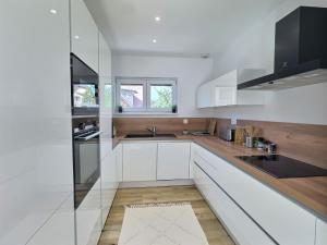 Appartements Alsace Colmar Appartement climatisee garage, parking et terrasse : photos des chambres