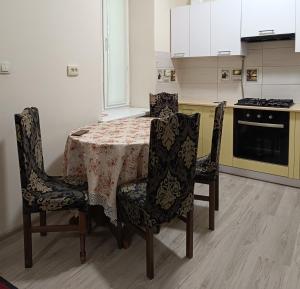 2-х кімнатна квартира в центрі міста, поруч з Кобилянською вулицею