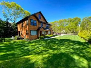 Wooded Oasis and Guest House in Hamptons! - Mattituck