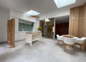 L hirondelle, Quartier Rosendael