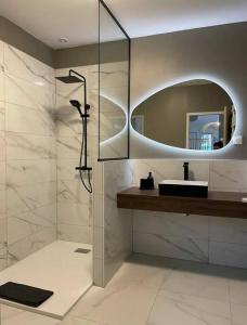 L hirondelle, Quartier Rosendael